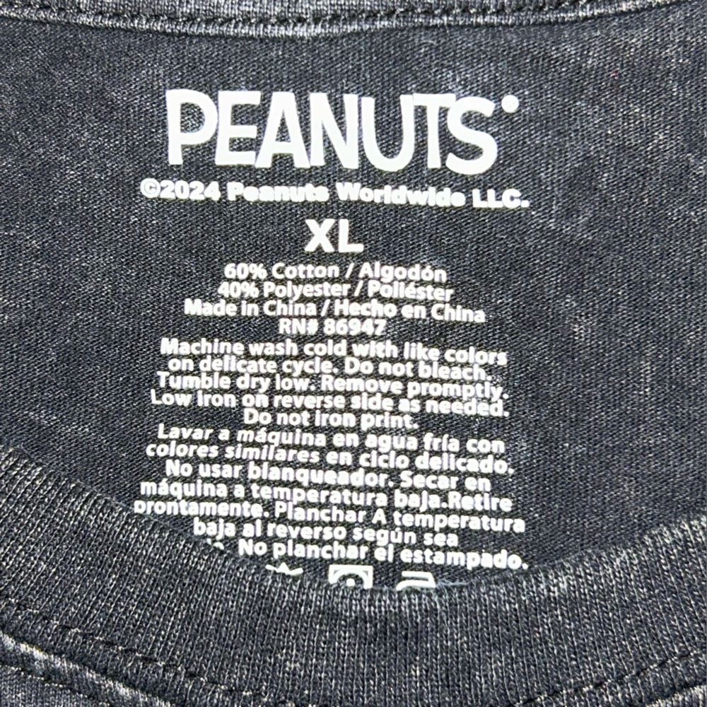 Peanuts Unisex Short Sleeve Black Tee with Halloween Design Size XL - Picture 3 of 6